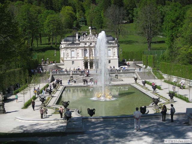 Schloss Linderhof mit Fontaine